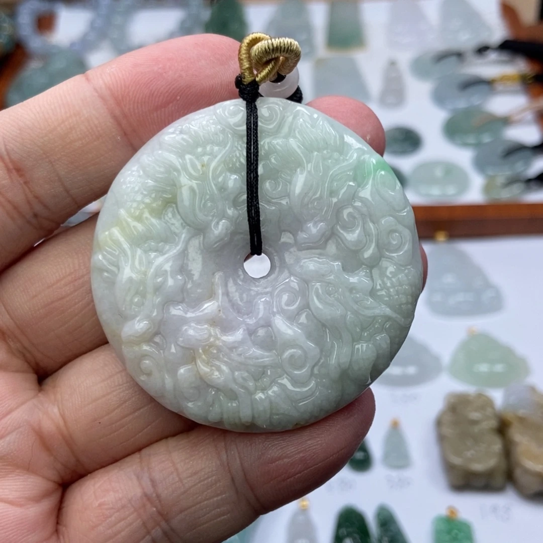 翡翠未镶嵌颈饰九龙牌  天然缅甸ａ货翡翠