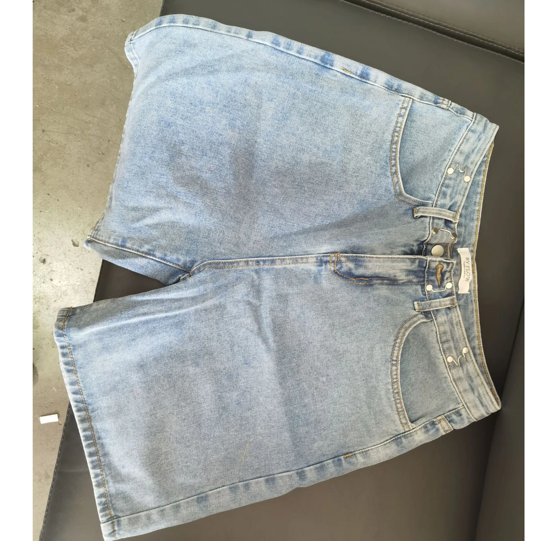 「青和月服饰」牛仔短裤