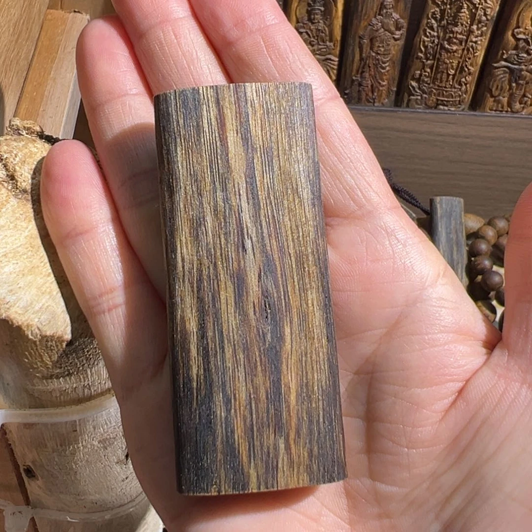 吊坠沉香白棋楠吊坠素牌16.1克