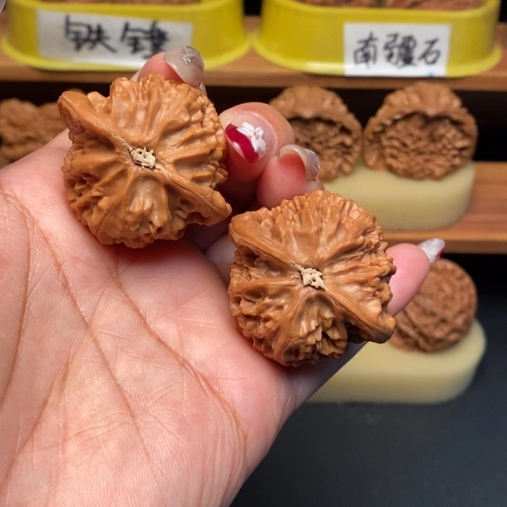 吊坠文玩核桃40宫灯