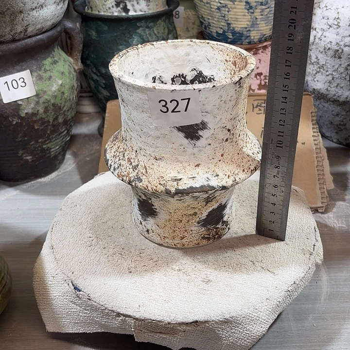 摆件陶高17，口10.5，瑕疵处理，有孔327