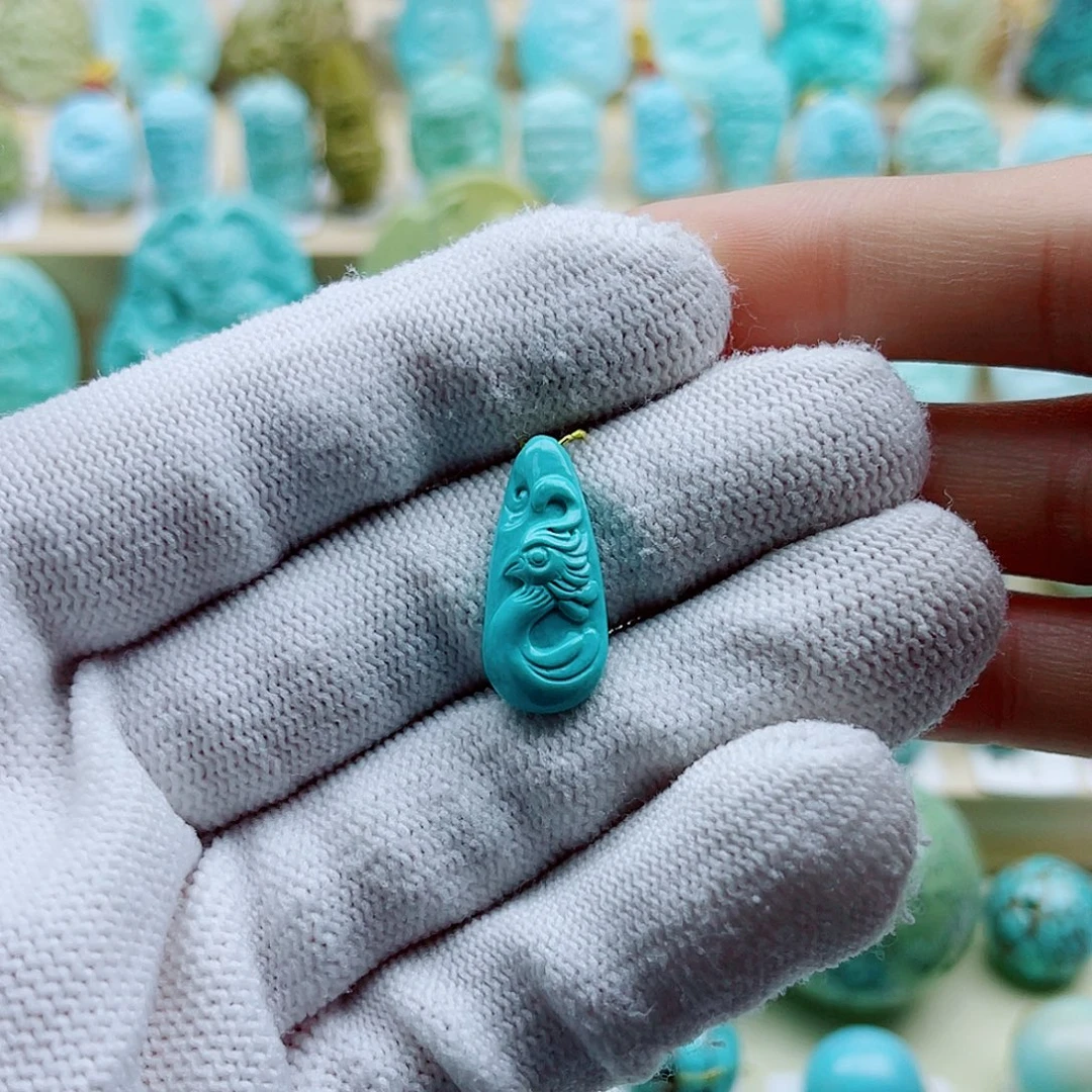 绿松石未镶嵌珠宝奇石