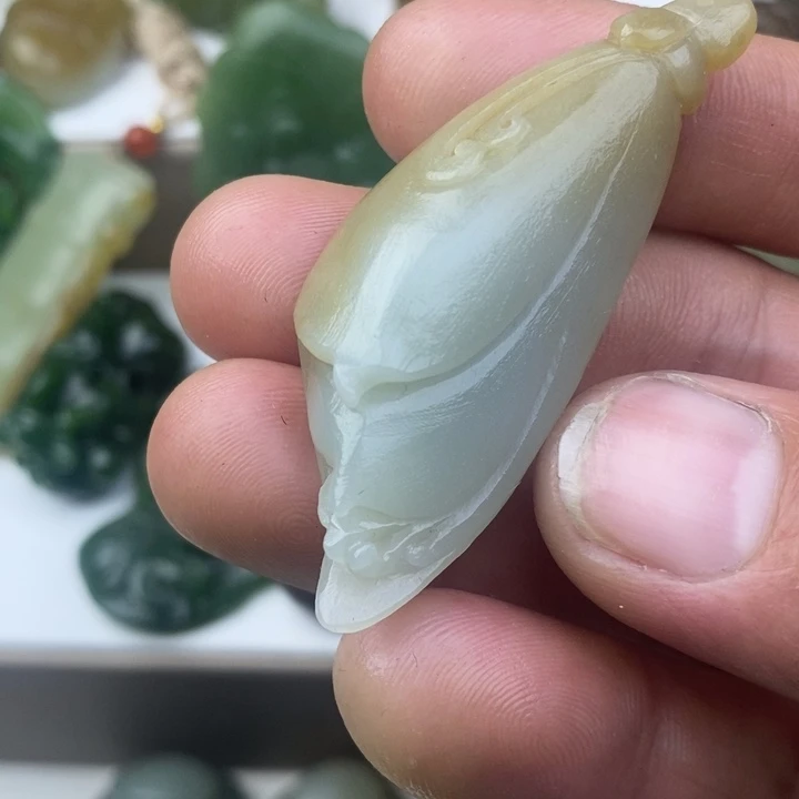 和田玉（糖玉）未镶嵌颈饰