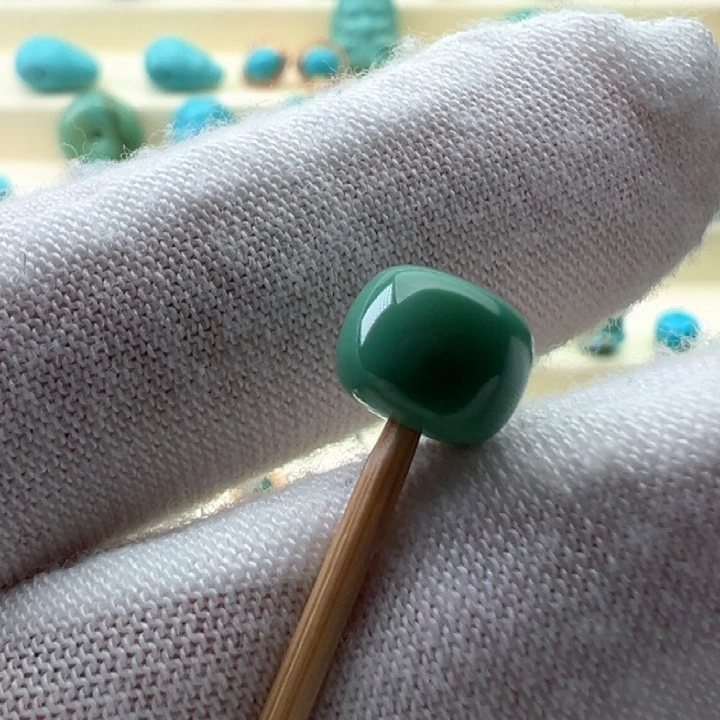 绿松石未镶嵌珠宝奇石8.1