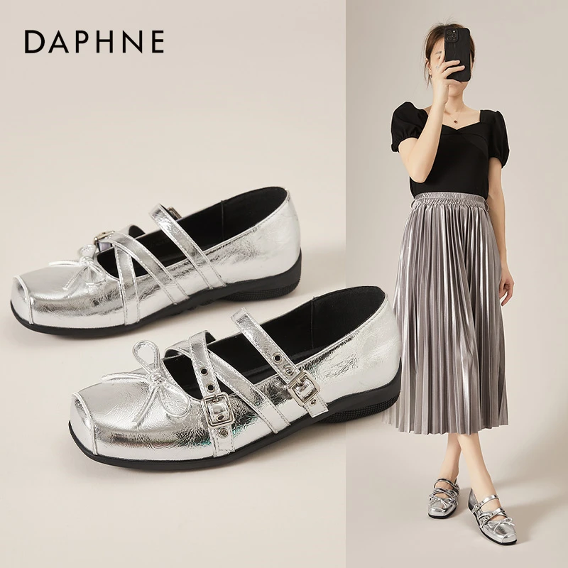 Daphne/达芙妮蝴蝶结银色玛丽珍鞋女一字扣配裙子宴会鞋浅口单鞋