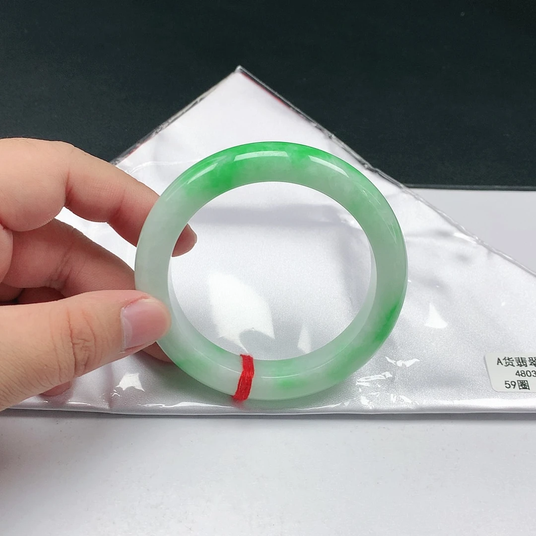 翡翠手镯未镶嵌翡翠392