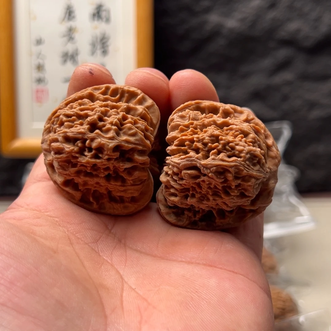 银***王文玩核桃把件南疆43.5浮黄