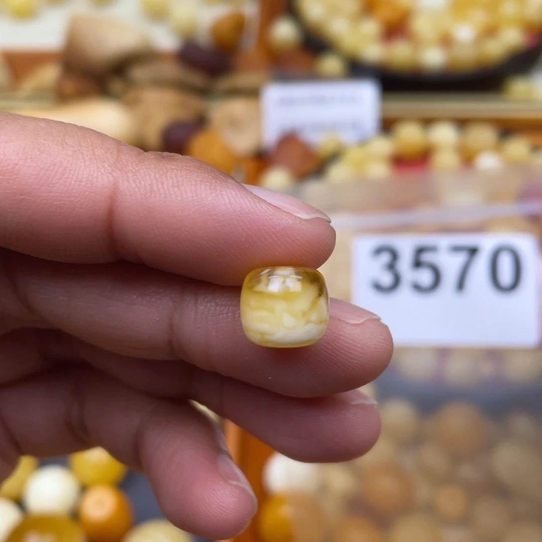 琥珀珠宝奇石未镶嵌粉