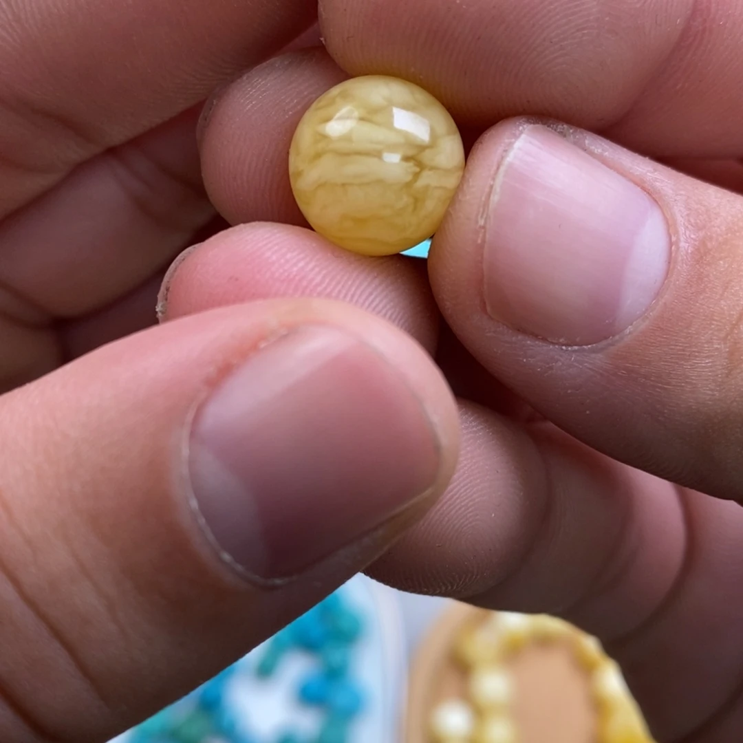 Z***g蜜蜡未镶嵌裸石配饰