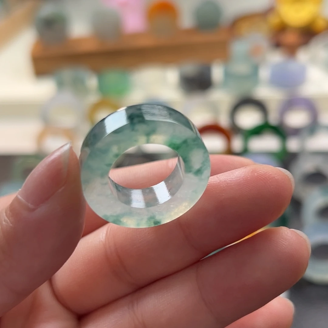 定制翡翠未镶嵌8/15冰绿飘花