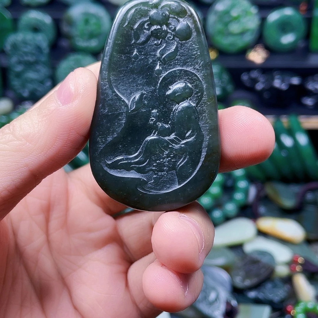 和田玉未镶嵌珠宝奇石