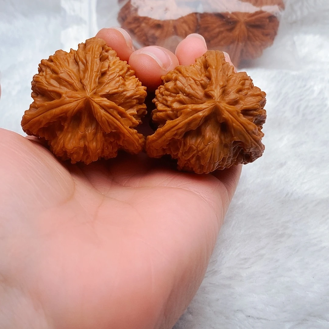 佛***爷吊坠文玩核桃三棱