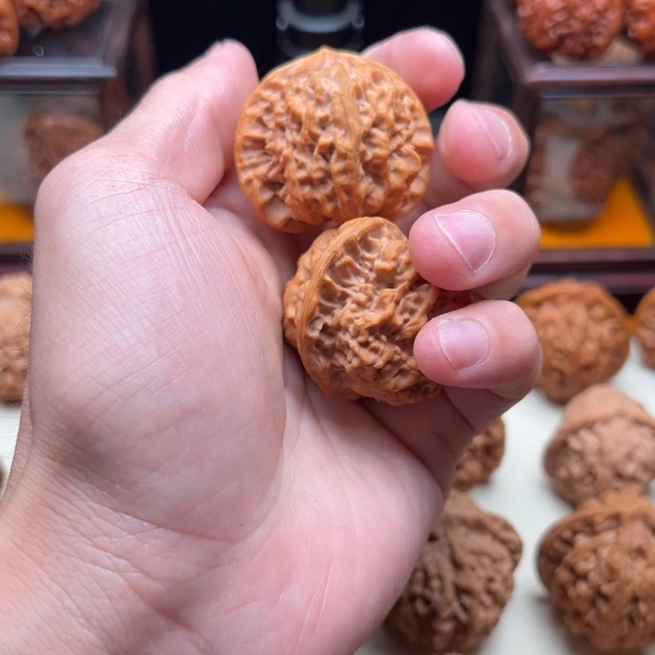 桃核把件刘*轩发哥哥哥哥哥哥