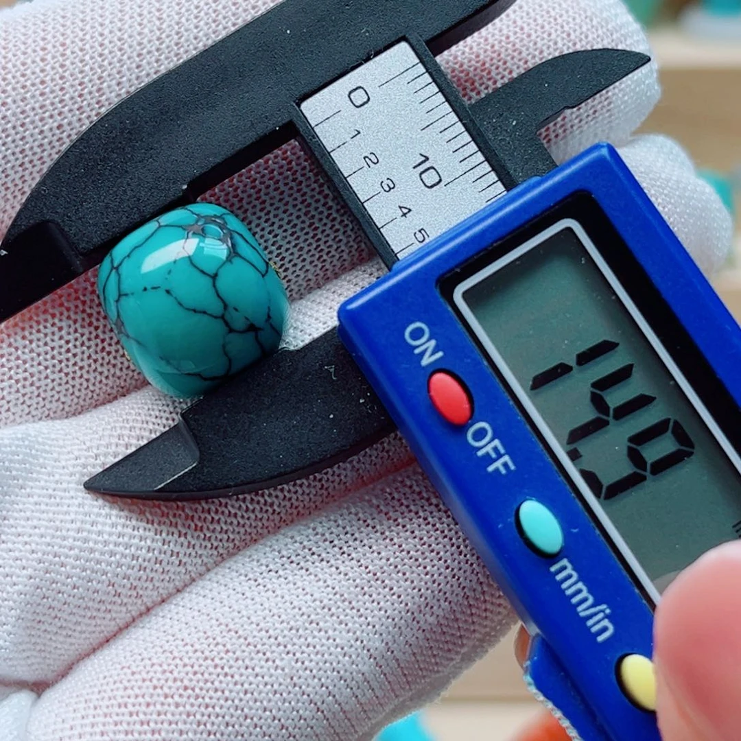 绿松石未镶嵌珠宝