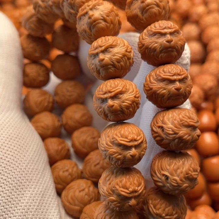 猴头核桃吊坠有***人斗战胜佛