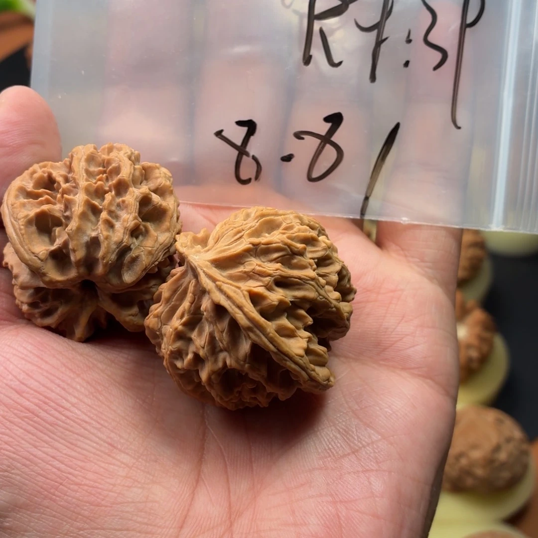 煌***树文玩核桃把件苹果园