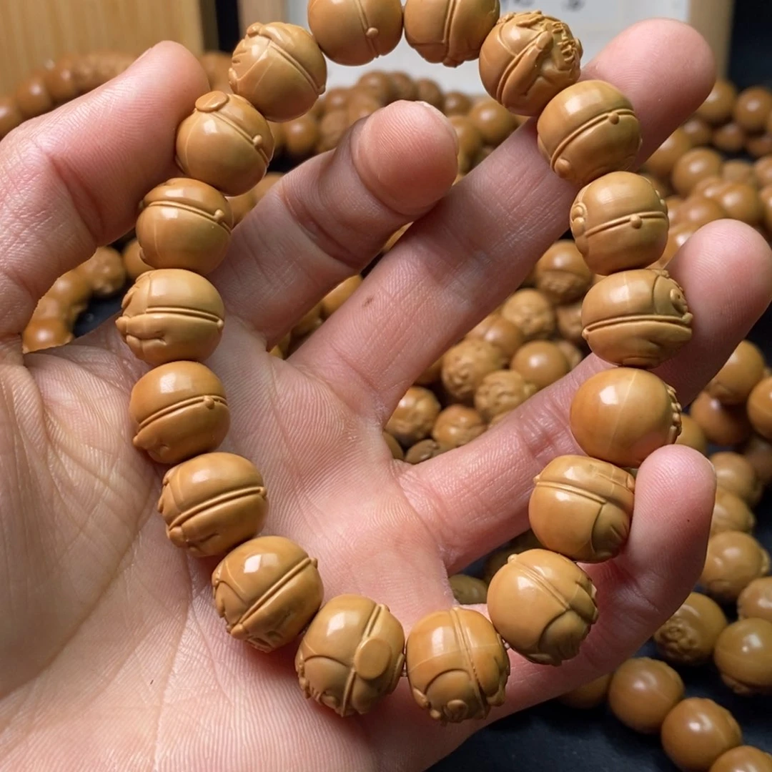 猴头核桃手串机器猫整身