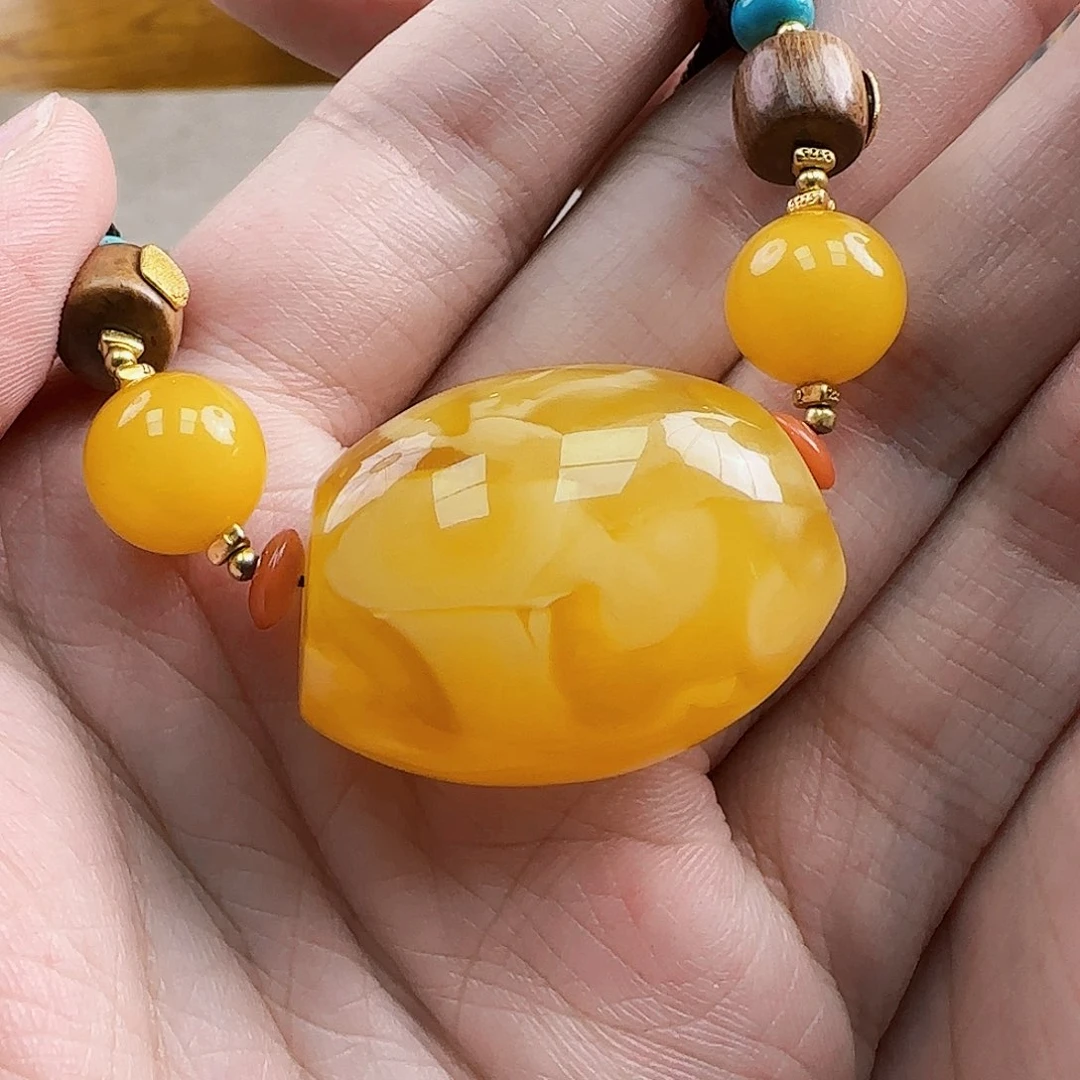 未镶嵌琥珀珠宝奇石