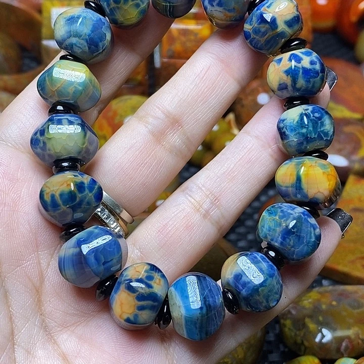 用***8玛瑙/玉髓未镶嵌颈饰