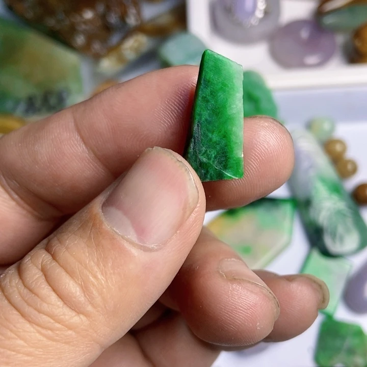 翡翠散珠天然翡翠A货挂件
