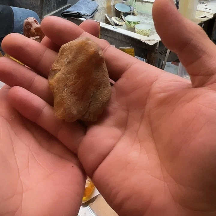 抬***星定制琥珀未镶嵌天然琥珀蜜蜡