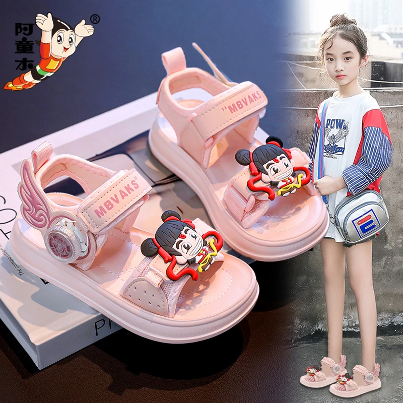 阿童木儿童哪吒凉鞋女童时尚公主凉拖2025夏款女孩洋气沙滩鞋露趾