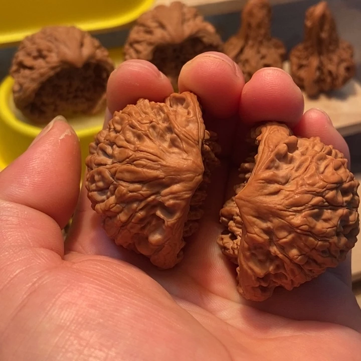 文玩核桃蛇头核桃