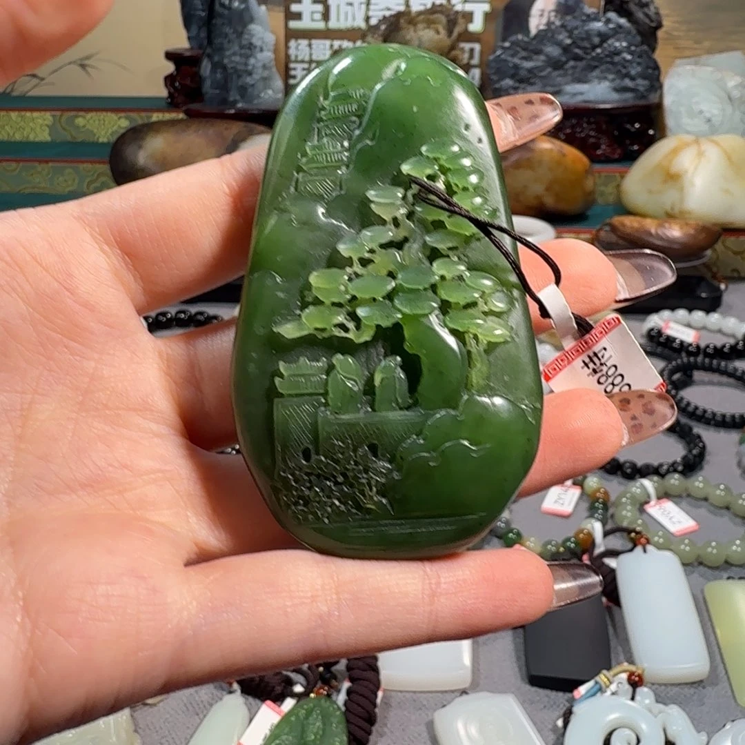 和田玉未镶嵌把件