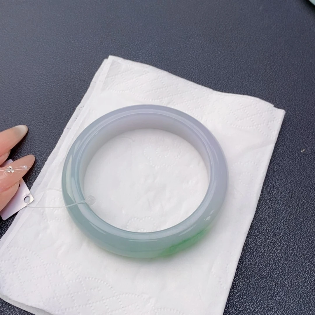 翡翠手镯未镶嵌53正圈胶条有裂放漏