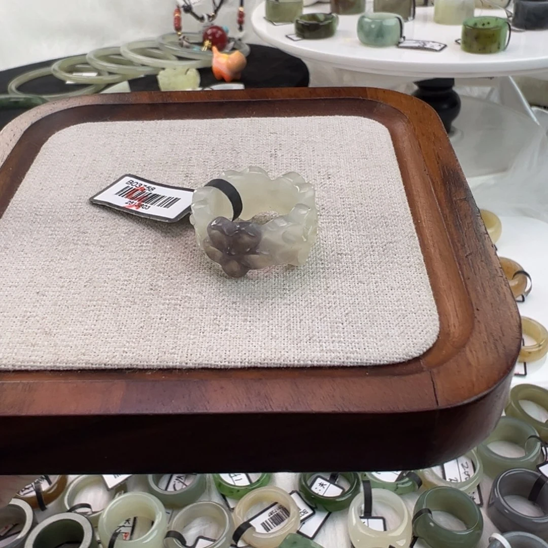 和田玉未镶嵌戒指w95花环16.2不退换