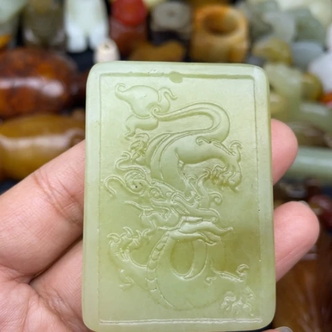 蛇纹石玉未镶嵌颈饰33