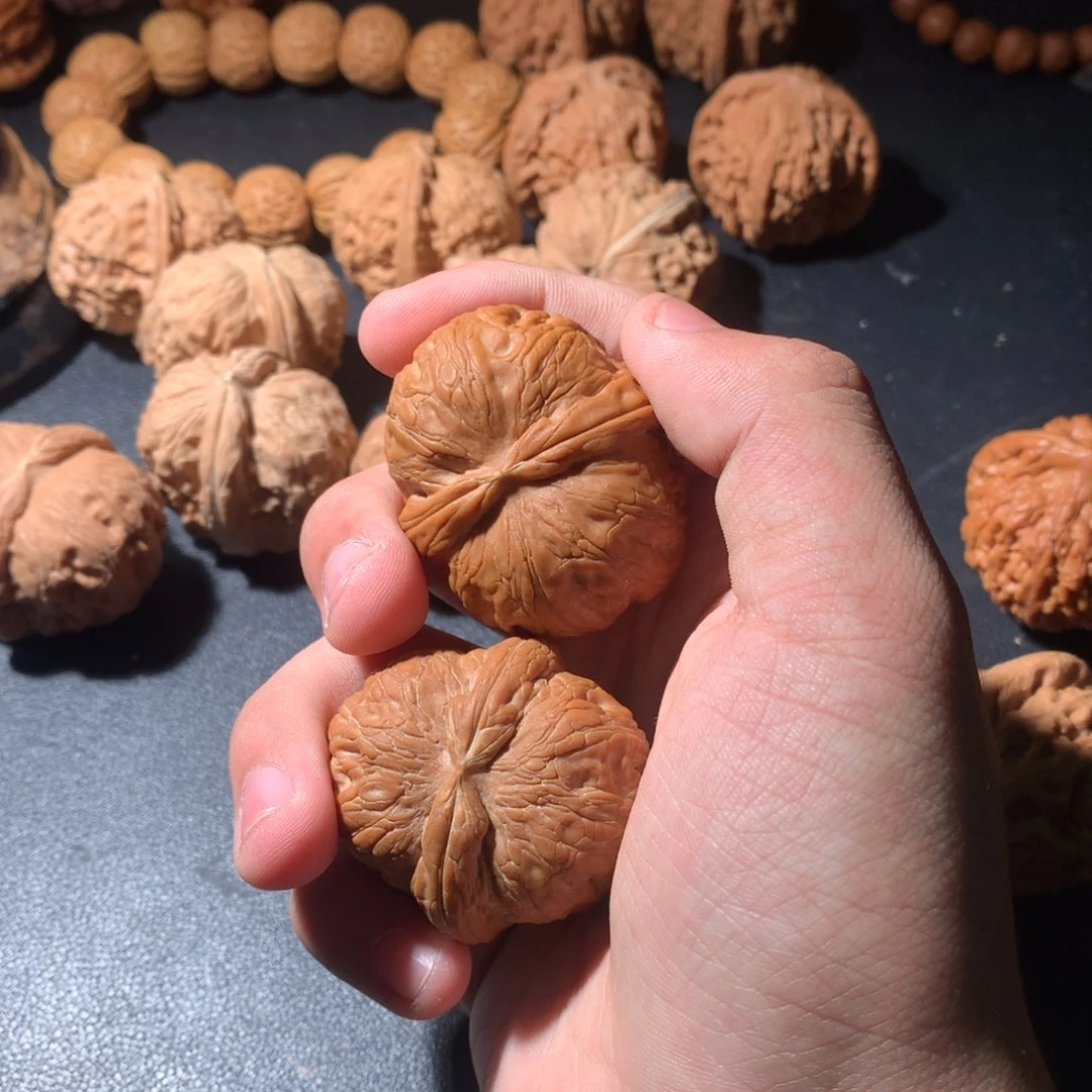 铝合金当**瑾文玩核桃