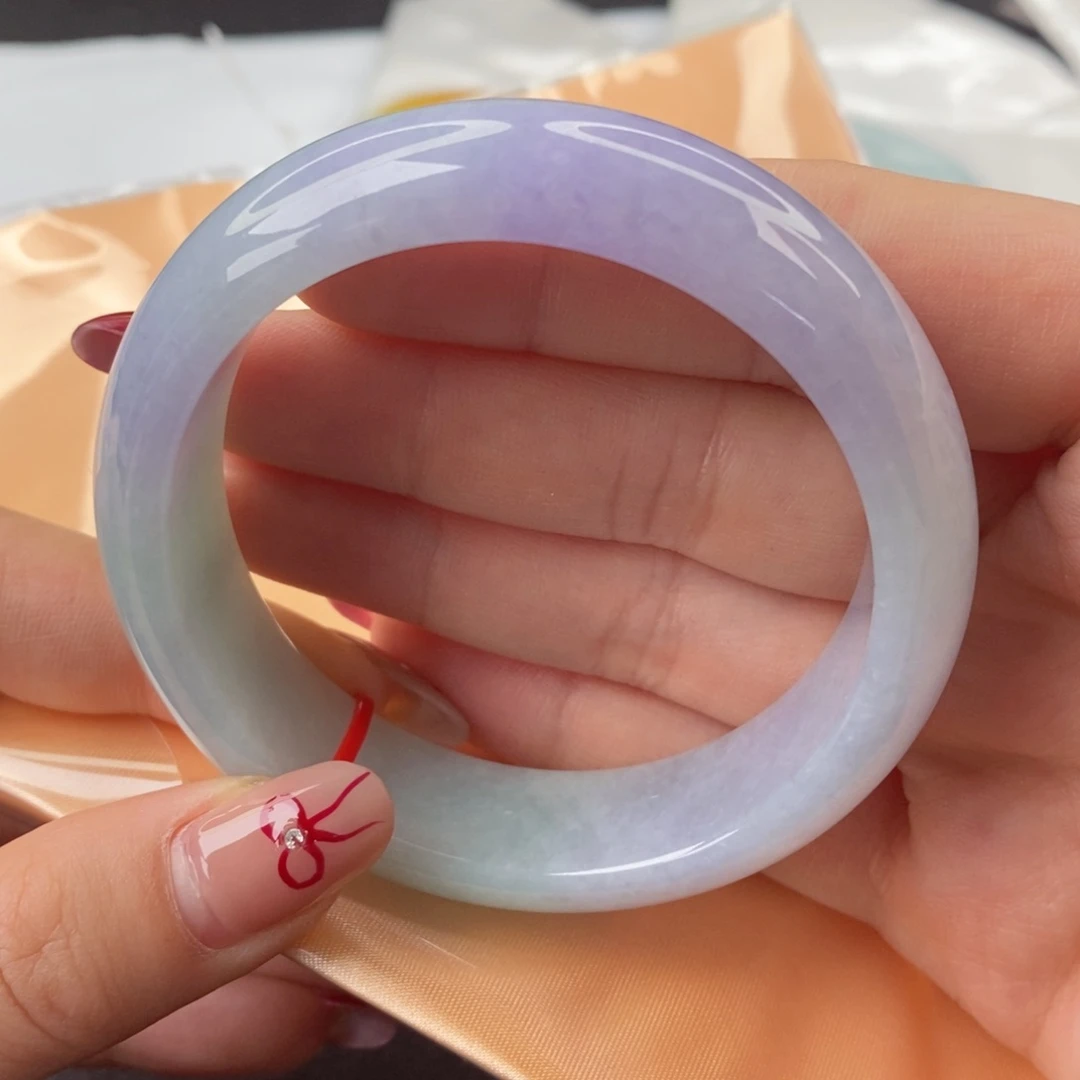 翡翠手镯未镶嵌58圈口