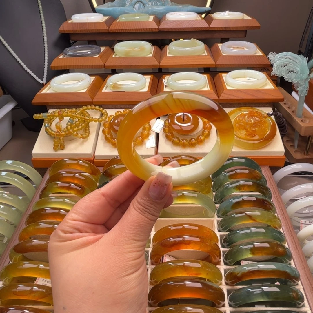 蛇纹石玉未镶嵌5556