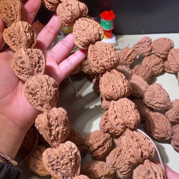 文玩核桃手串……31