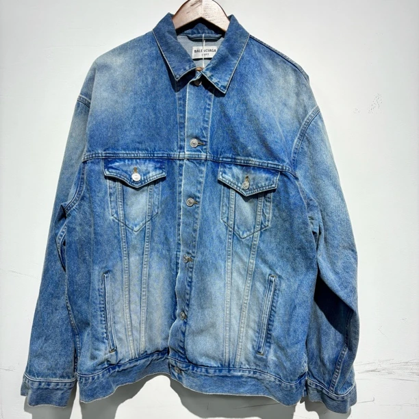 99新 Balenciaga/巴黎世家 巴黎世家喷漆双B牛仔外套 尺码:S