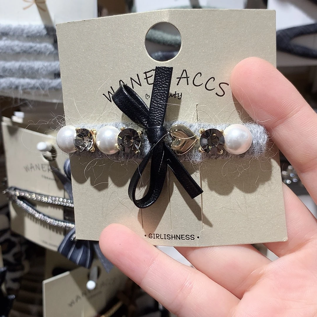 布艺非金属灰色带钻蝴蝶结单只