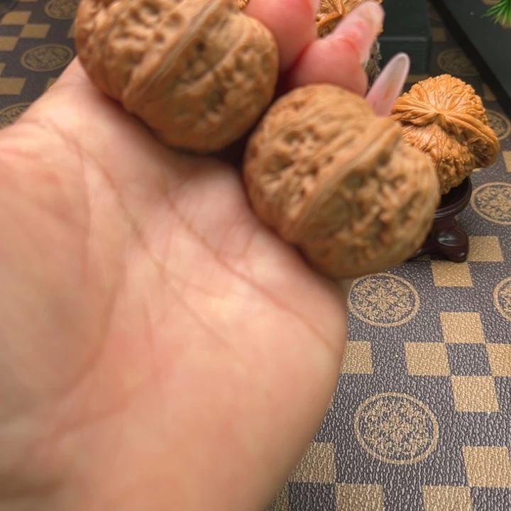 核桃42元宝文玩核桃