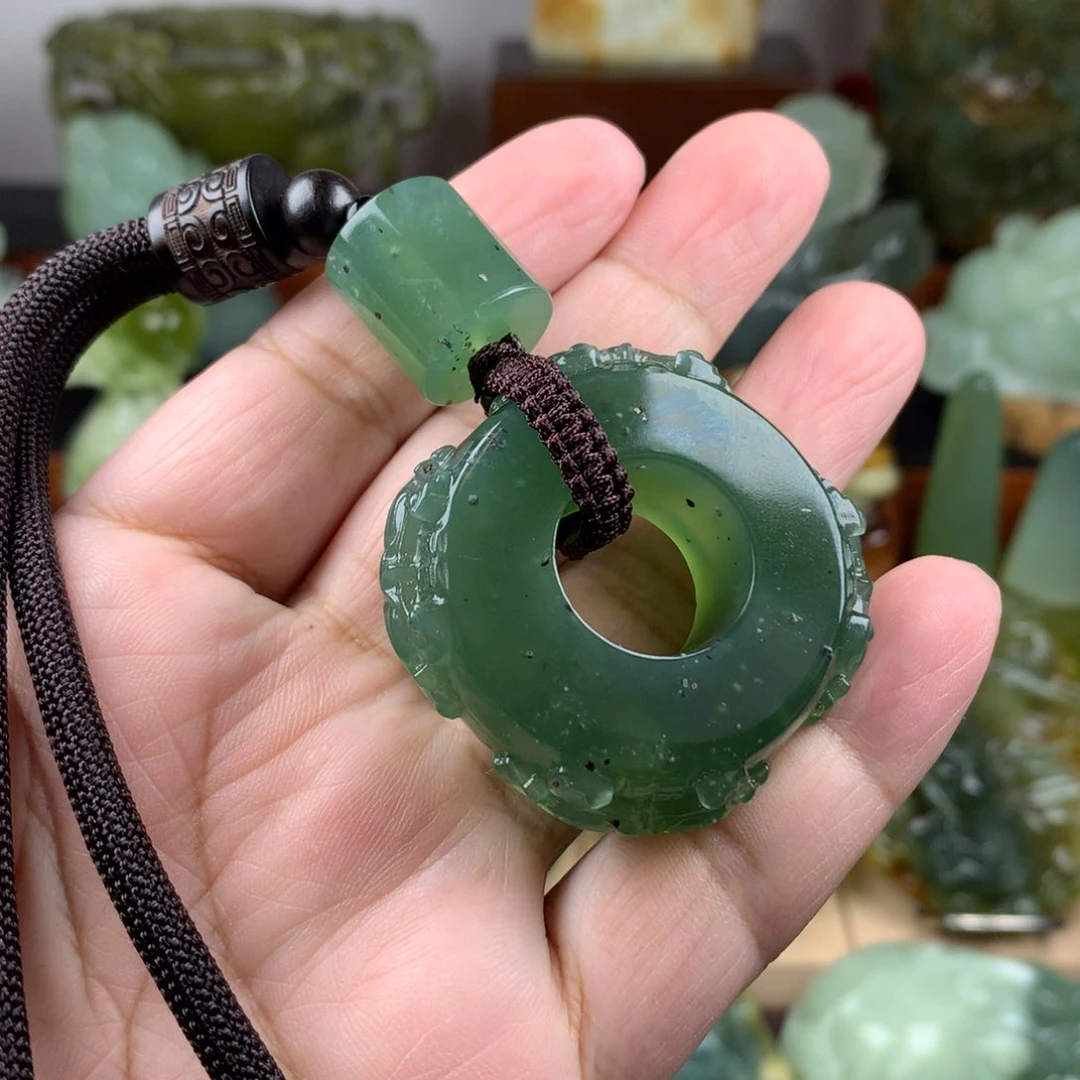 岫玉未镶嵌手把件