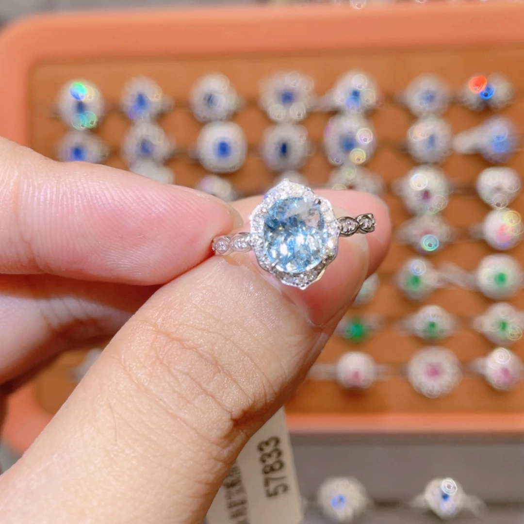 18K金镶嵌戒指海蓝宝石1.56ct 圣玛利亚