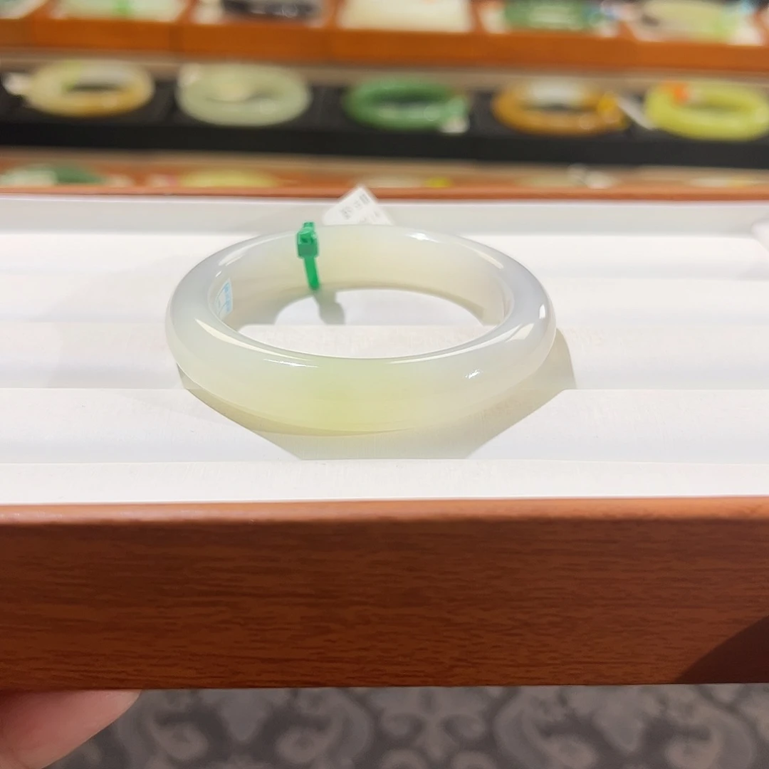 和田玉手镯未镶嵌  【三色紫翠】