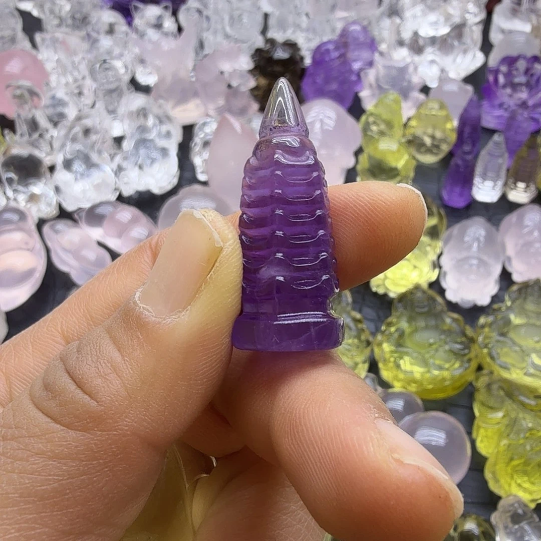 颈饰水晶未镶嵌摆件