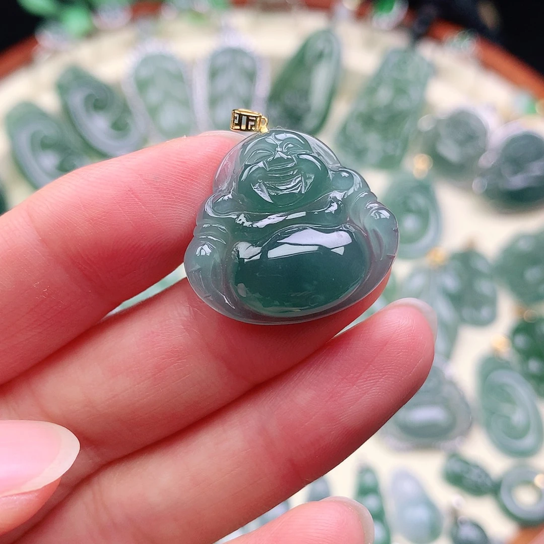 颈饰18K金镶嵌翡翠吊坠