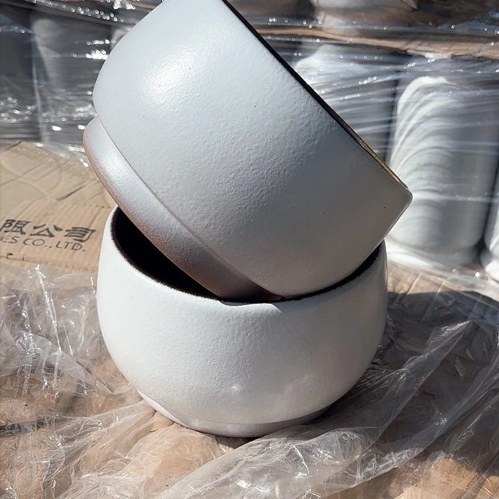 红陶白蛋壳两个口径20*14