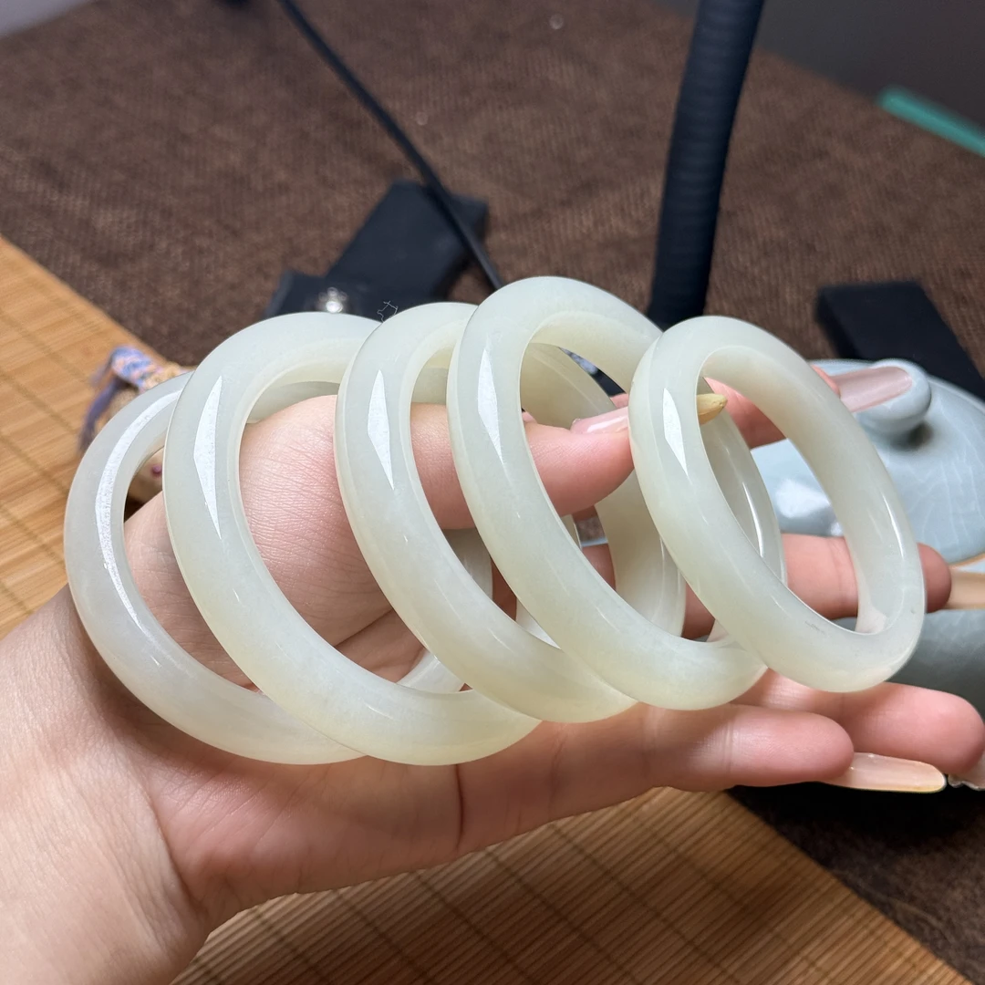 和田玉颈饰未镶嵌哈利波特白底晴水多样性拍一发一