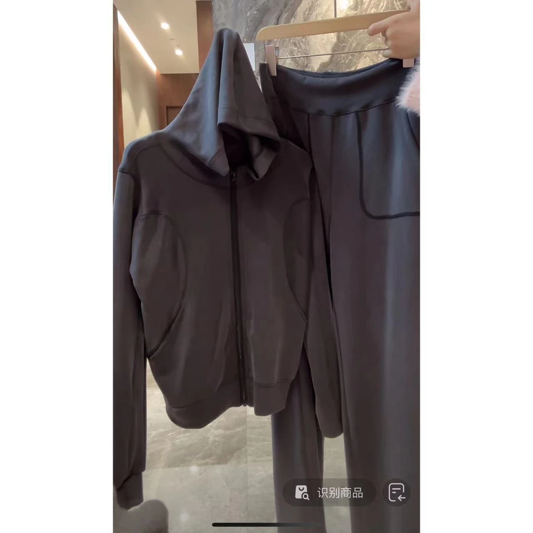 徐秋阳  灰蒙蒙  百搭时尚休闲设计感显瘦显白套装11717