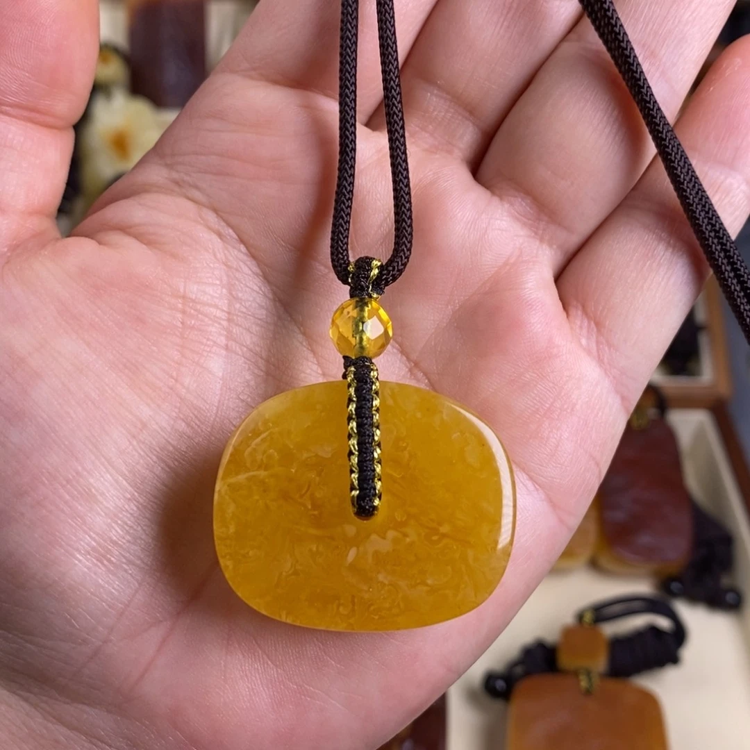 蜜蜡未镶嵌裸石大漠