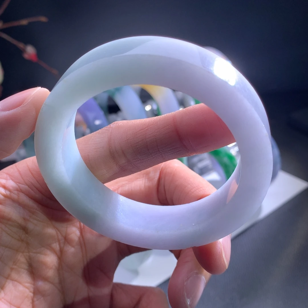 定制翡翠未镶嵌手镯