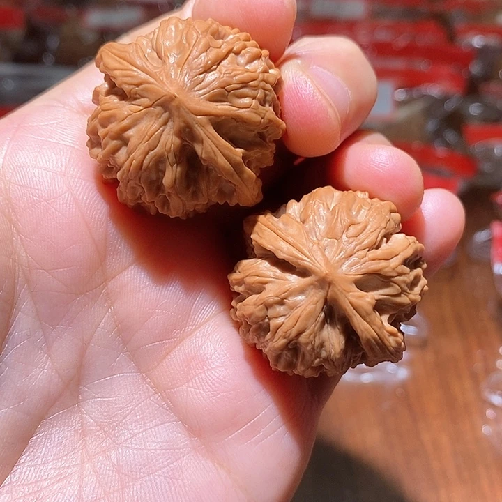 文玩核桃吊坠伙****、火龙珠