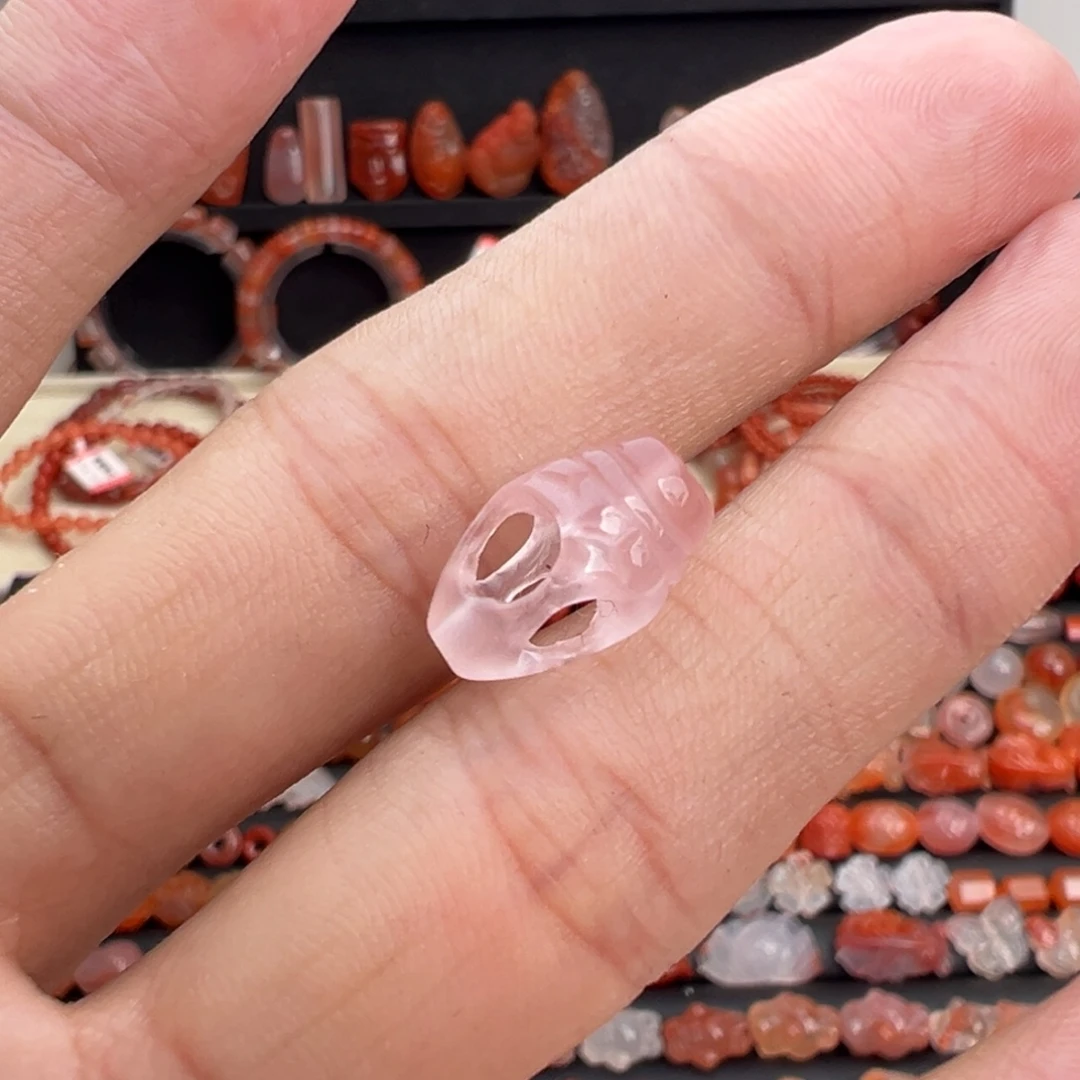 南红玛瑙未镶嵌颈饰金刚杵